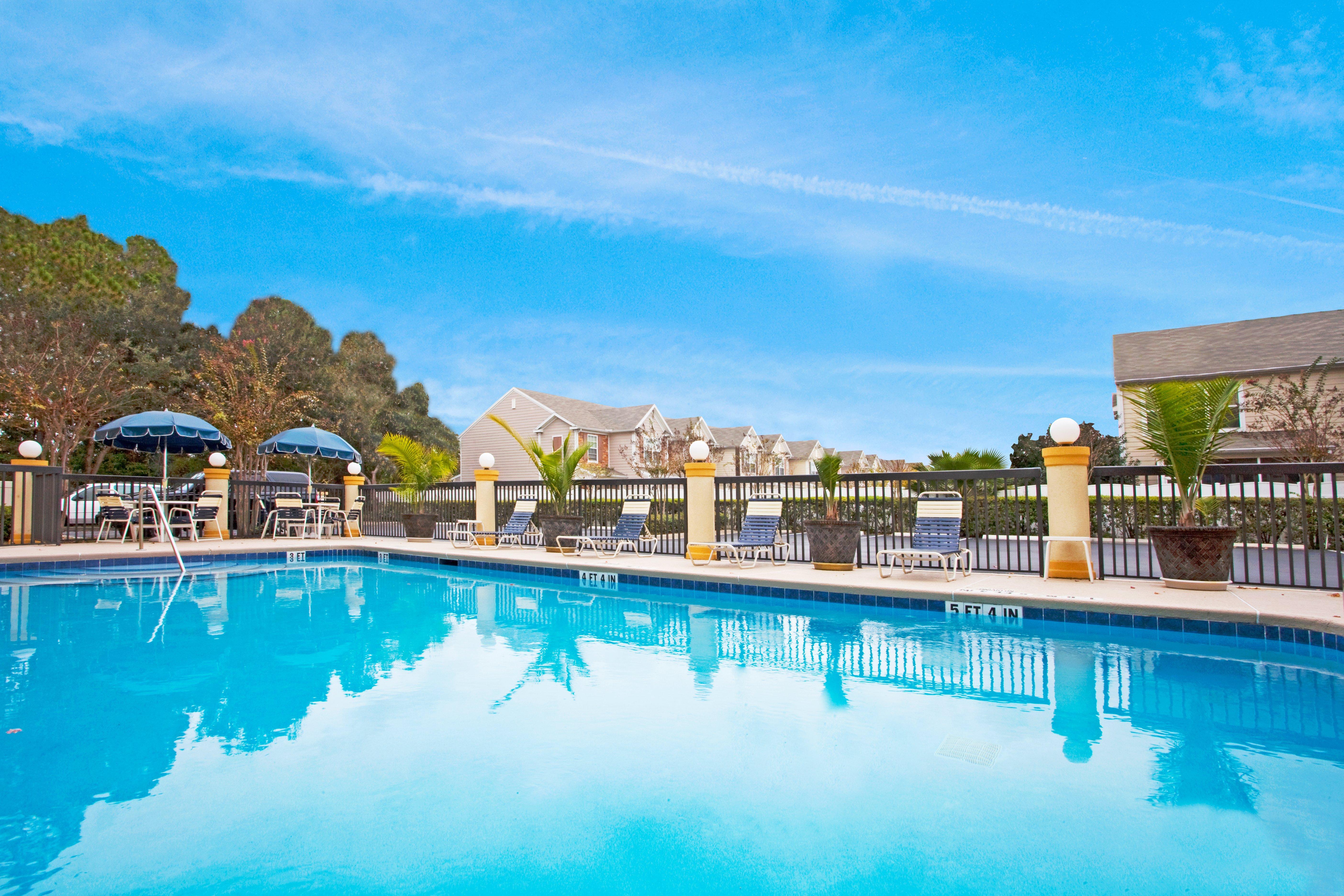 Holiday Inn Express Hotel & Suites Jacksonville-South By Ihg Exterior foto